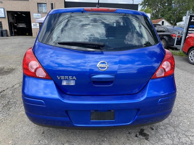 Nissan
Versa
2012